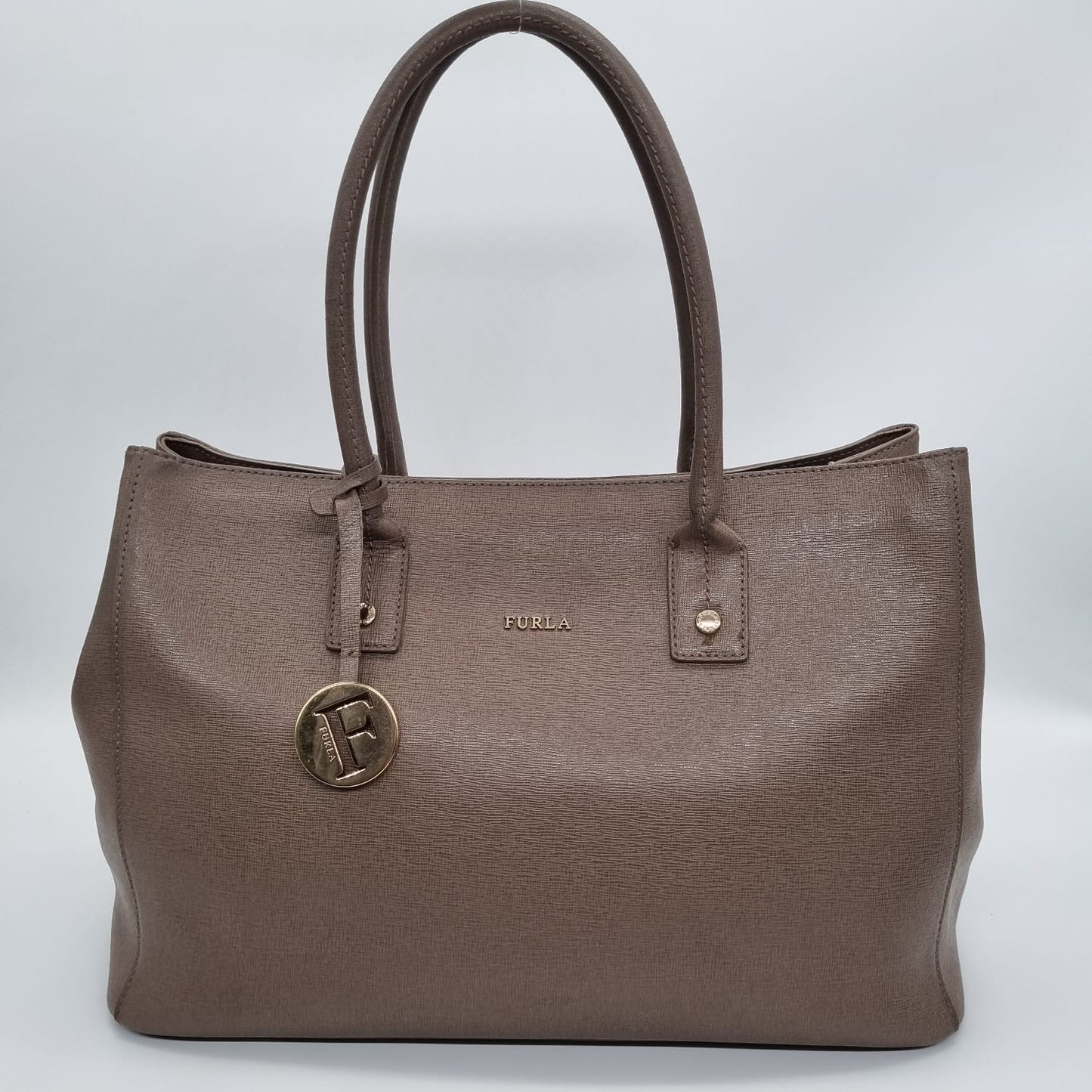 Furla Linda Carryall Etoupe size 36x16x25