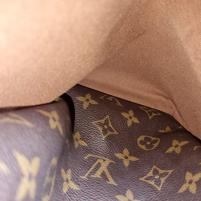 Louis Vuitton Totally Monogram MM 2010 Size 33x14x28