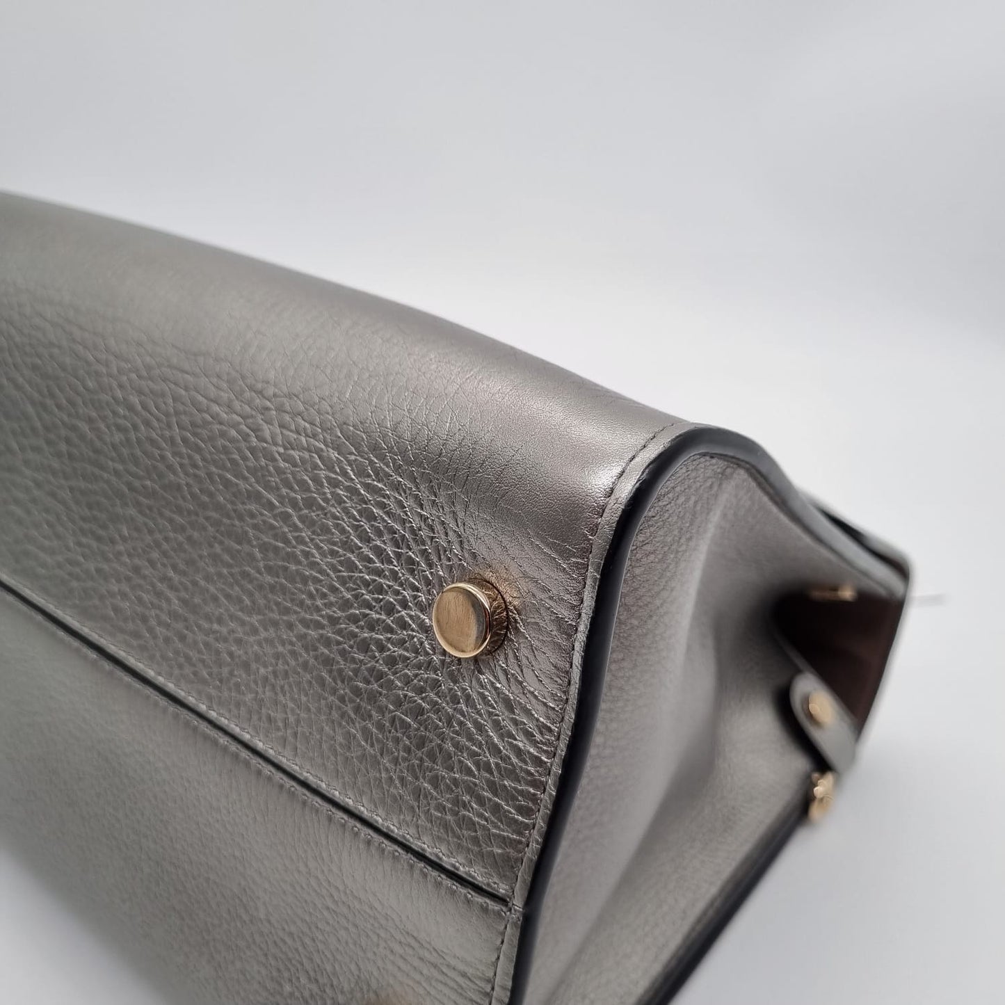 Dior Diorever Grey Metalic Top Handle Tahun 2018 Size 30x13x23