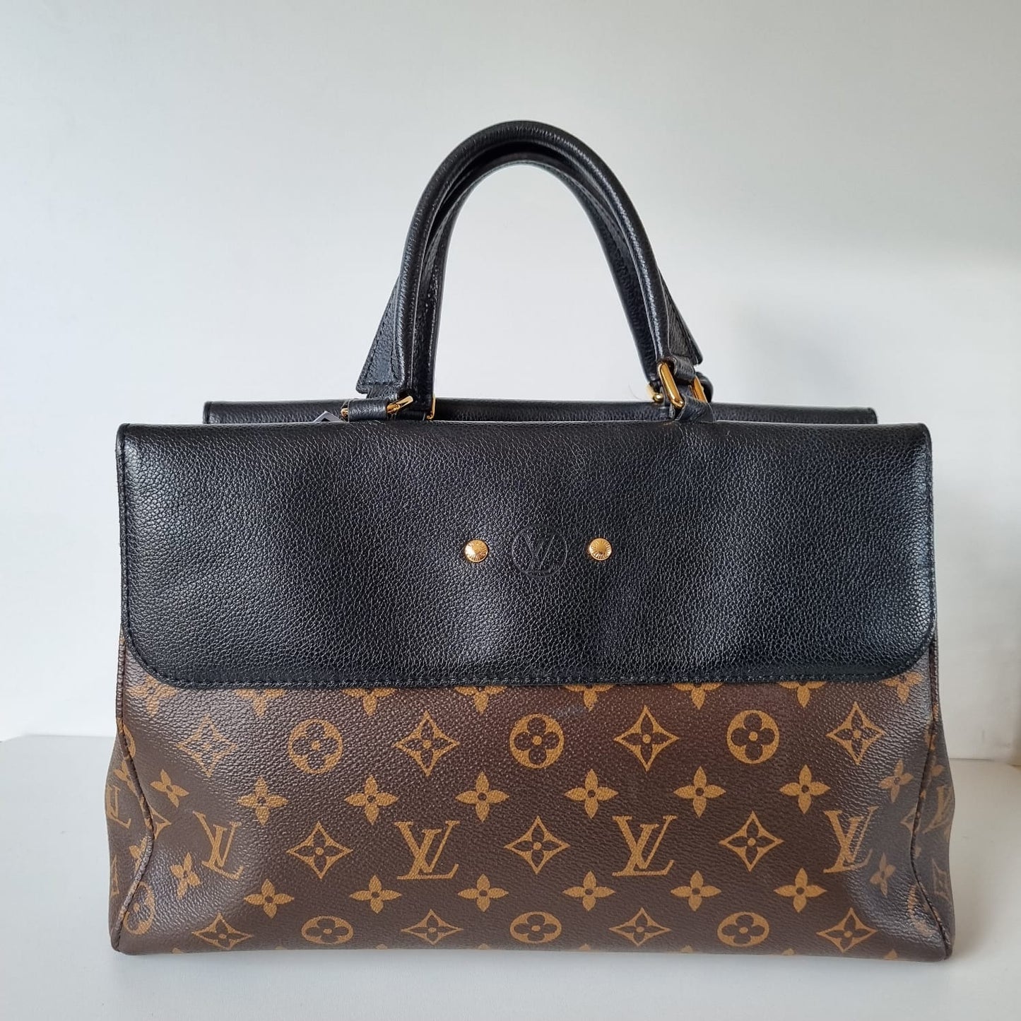 Louis Vuitton Venus Monogram Black 2016 Size 33x13x23