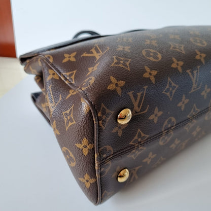 Louis Vuitton Venus Monogram Black 2016 Size 33x13x23