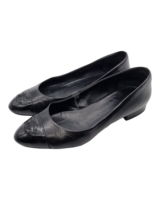 Chanel Pump Leather Patent Black Size 37/24,5