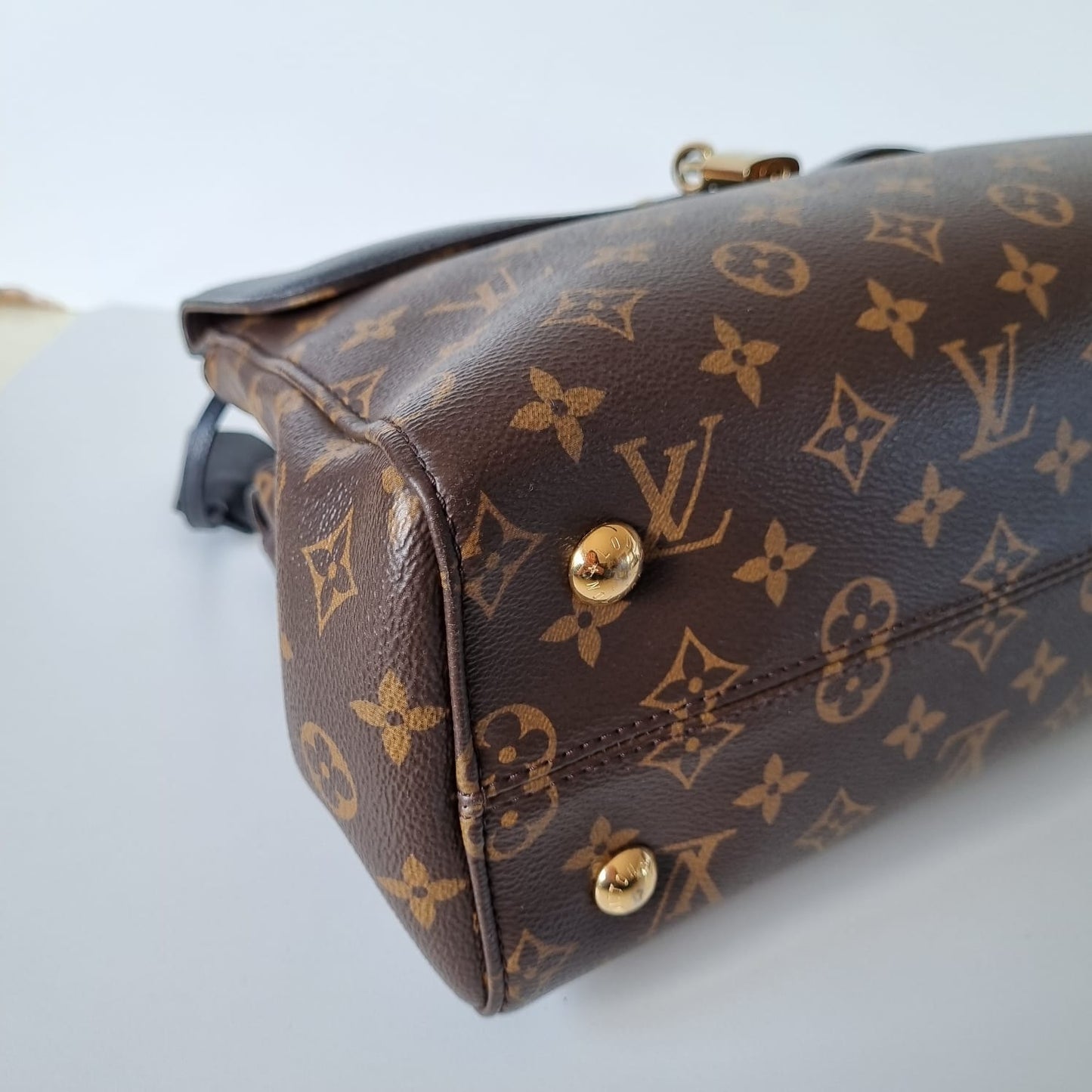 Louis Vuitton Venus Monogram Black 2016 Size 33x13x23