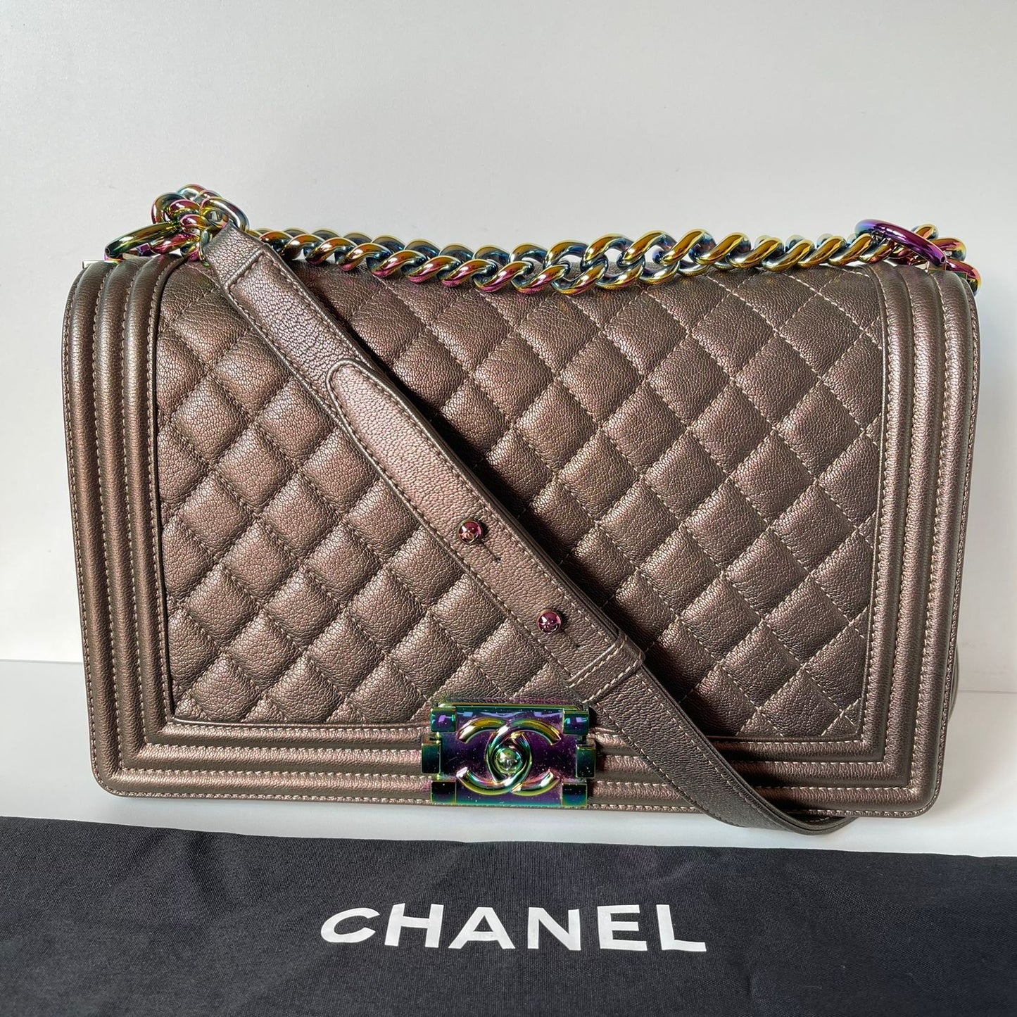 Chanel Boy Jumbo Taupe #22