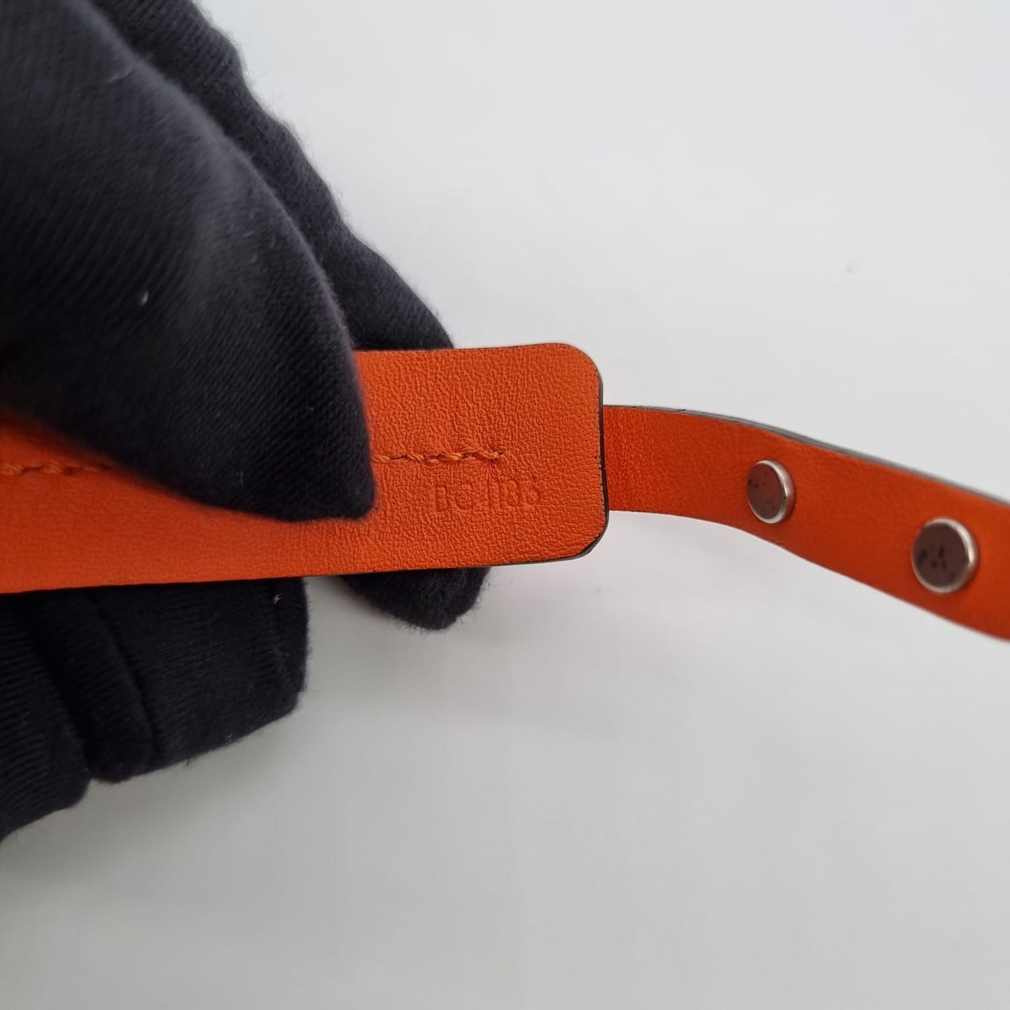 Louis Vuitton Press It Bracelet Orange Size 19