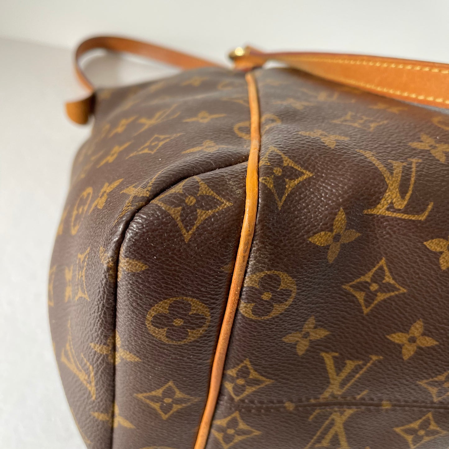 Louis Vuitton Totally PM Monogram Canvas Shoulder Bag 2010 Size 33x15x31