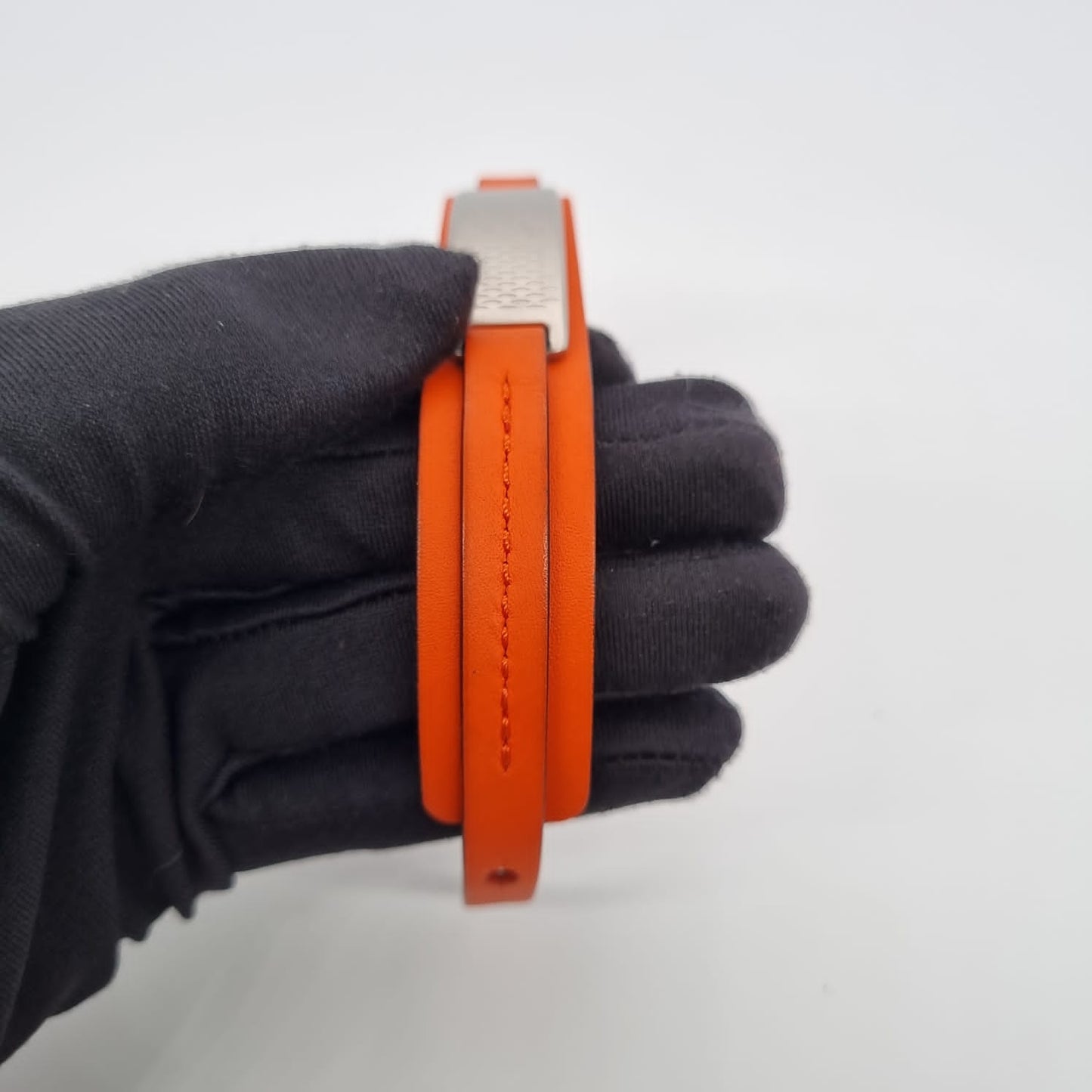 Louis Vuitton Press It Bracelet Orange Size 19