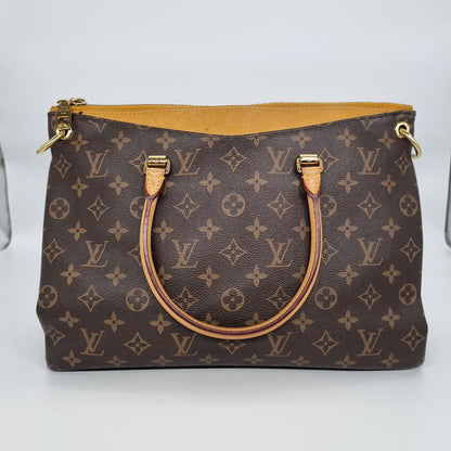 Louis Vitton Pallas Monogram Safran 2013 Size 34x13x26