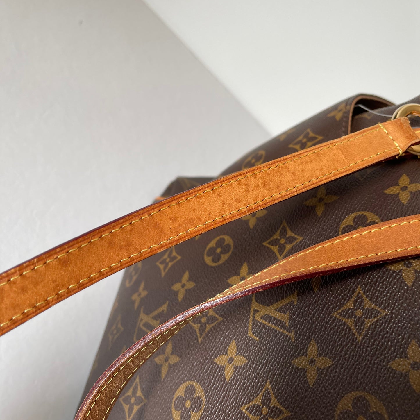 Louis Vuitton Totally PM Monogram Canvas Shoulder Bag 2010 Size 33x15x31