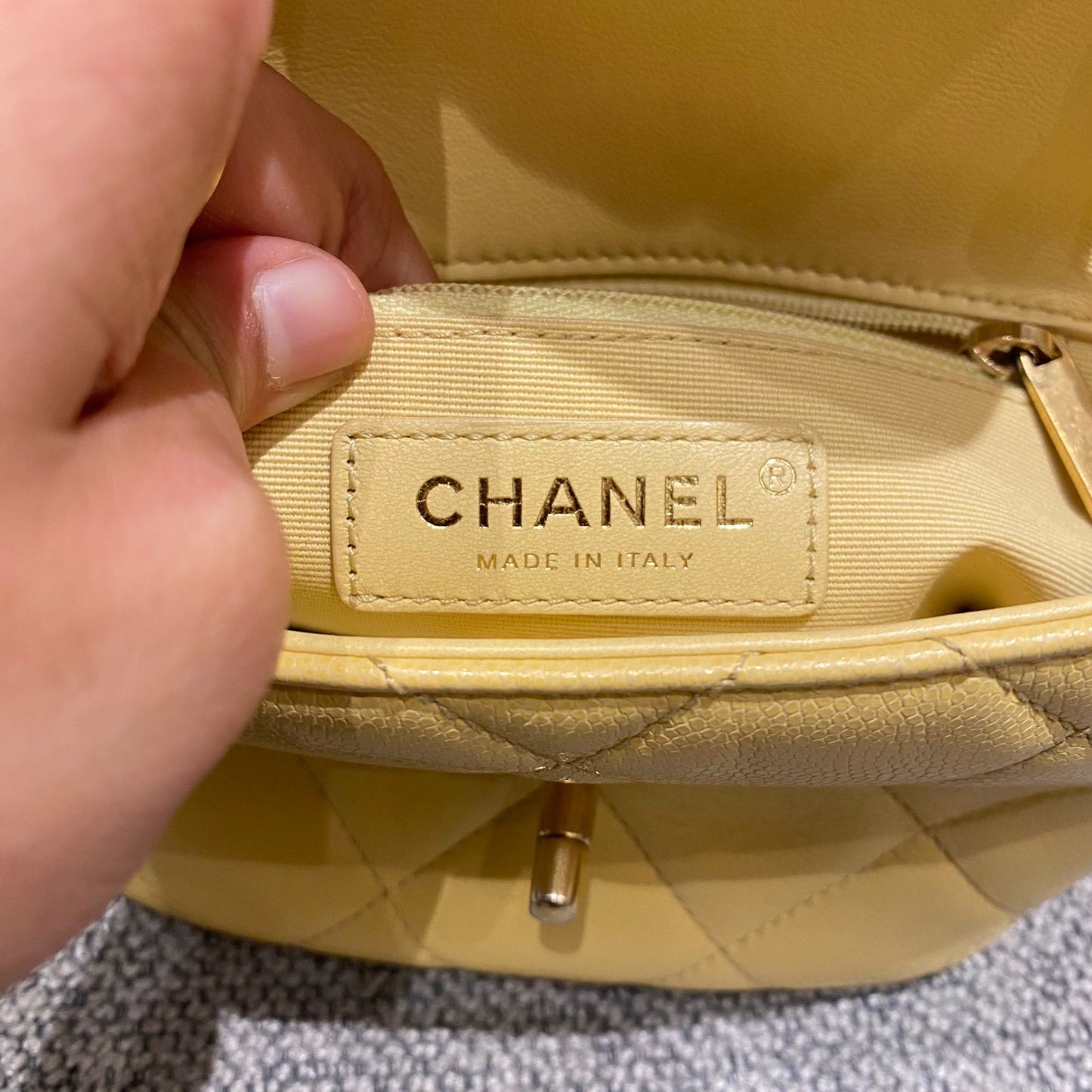 Chanel 22P Seasonal Square Mini In Light Yellow Caviar GHW CHIP Size 17x7x13