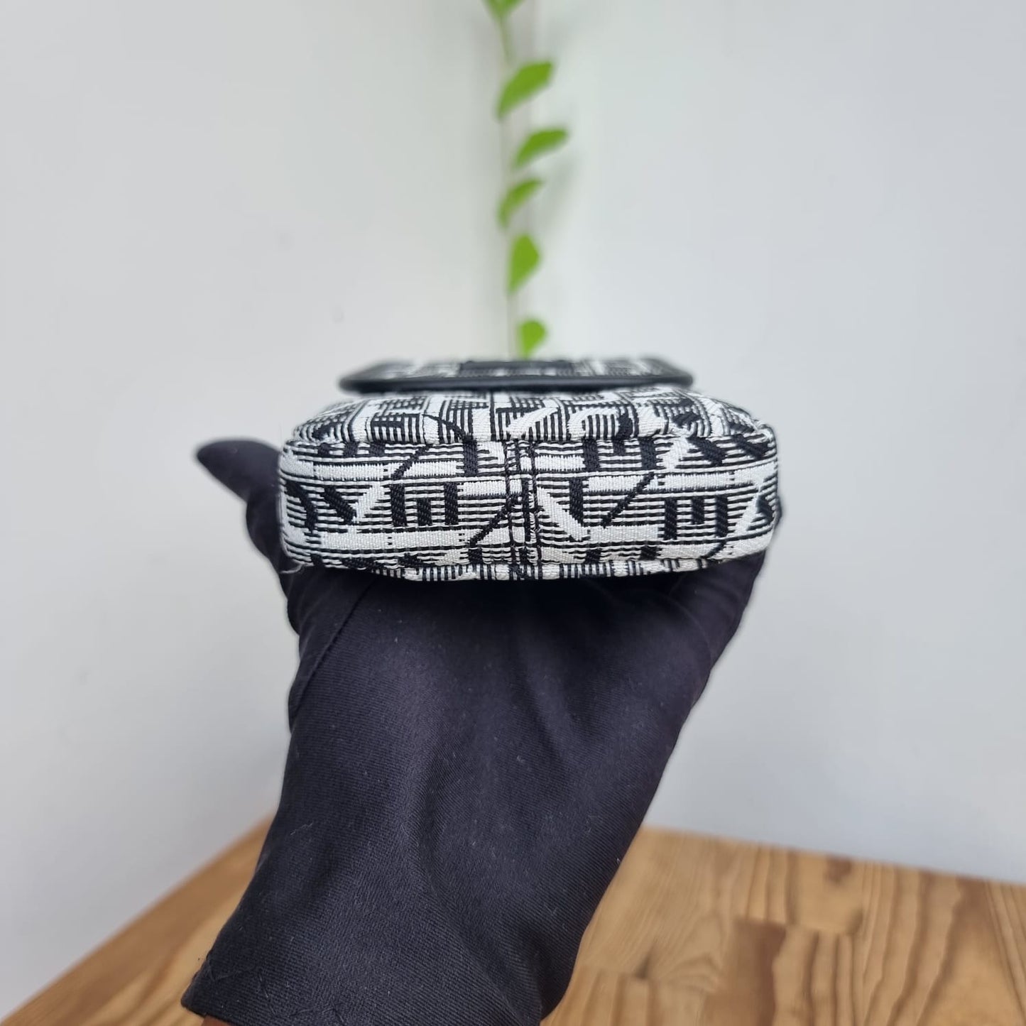Kenzo Monogram Jacquard Phone Holder Black Size 9x16