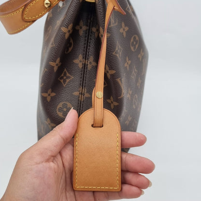 Louis Vuitton Graceful PM Mono 2018 Size 31x11x26