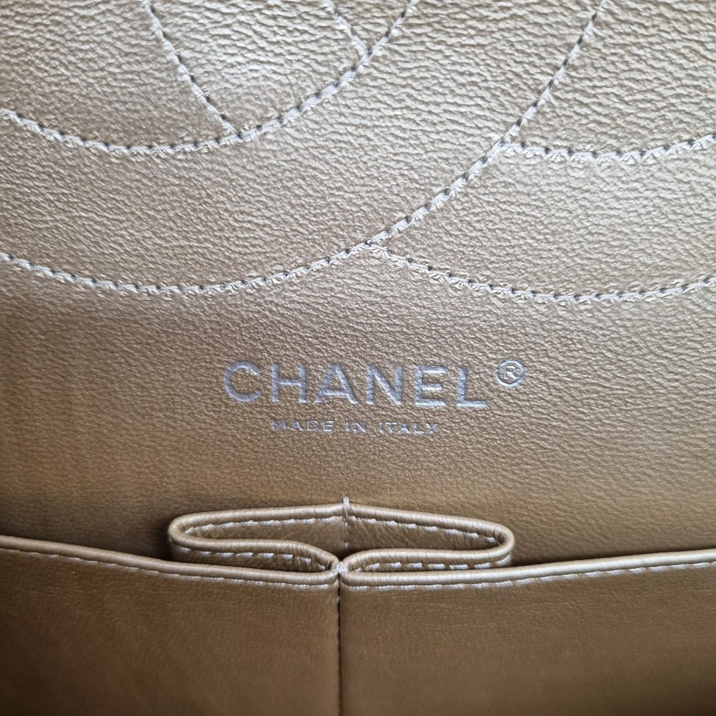 Chanel Reissue Gold Metallic SHW #19 Size 31x10x19