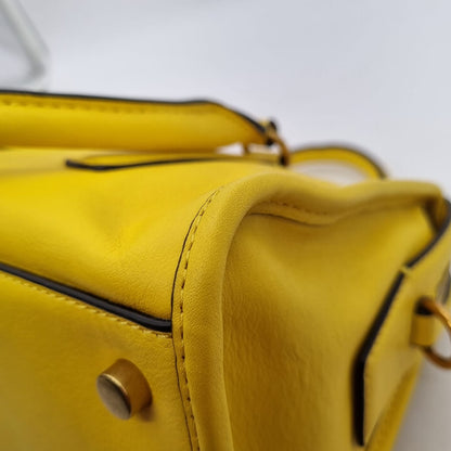 Aigner Etienne Crossbody Bag Yellow Size 24x12x17