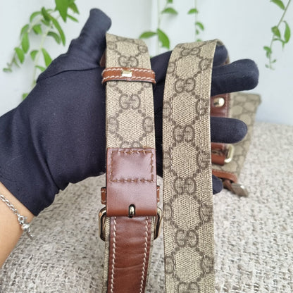 Gucci GG Supreme Messenger Bag Size 23x25