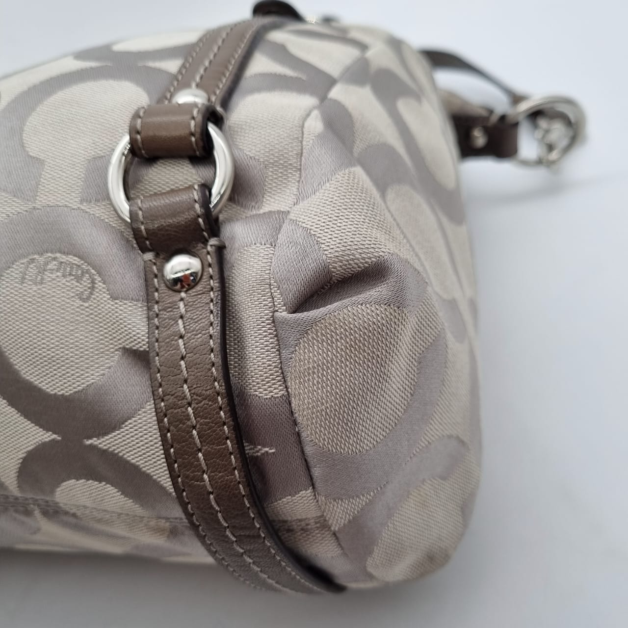 Coach Signature Canvas Shoulder Bag Grey Size 31x34