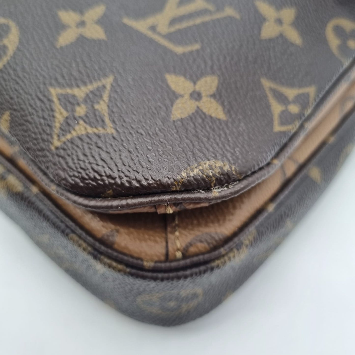 Louis Vuitton Metis Reverse Monogram 2017 Size 25x8x19