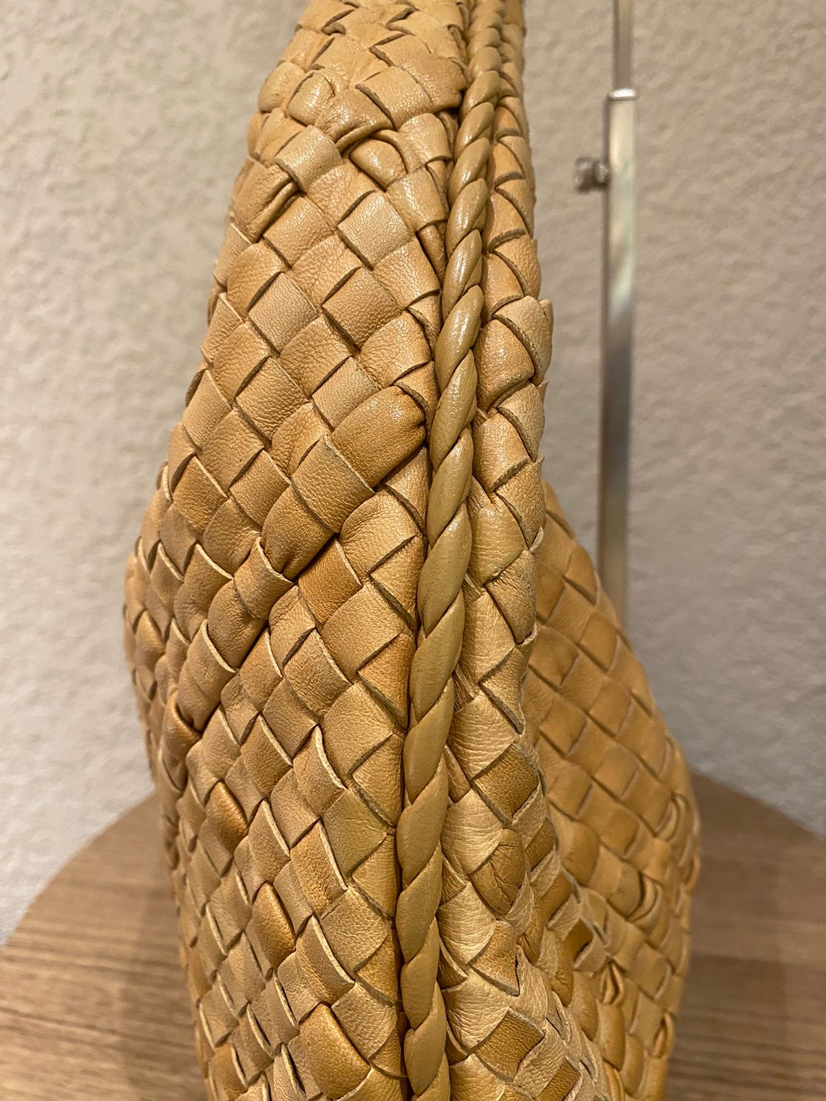 Bottega Veneta Hobo Medium Beige Size 45x30