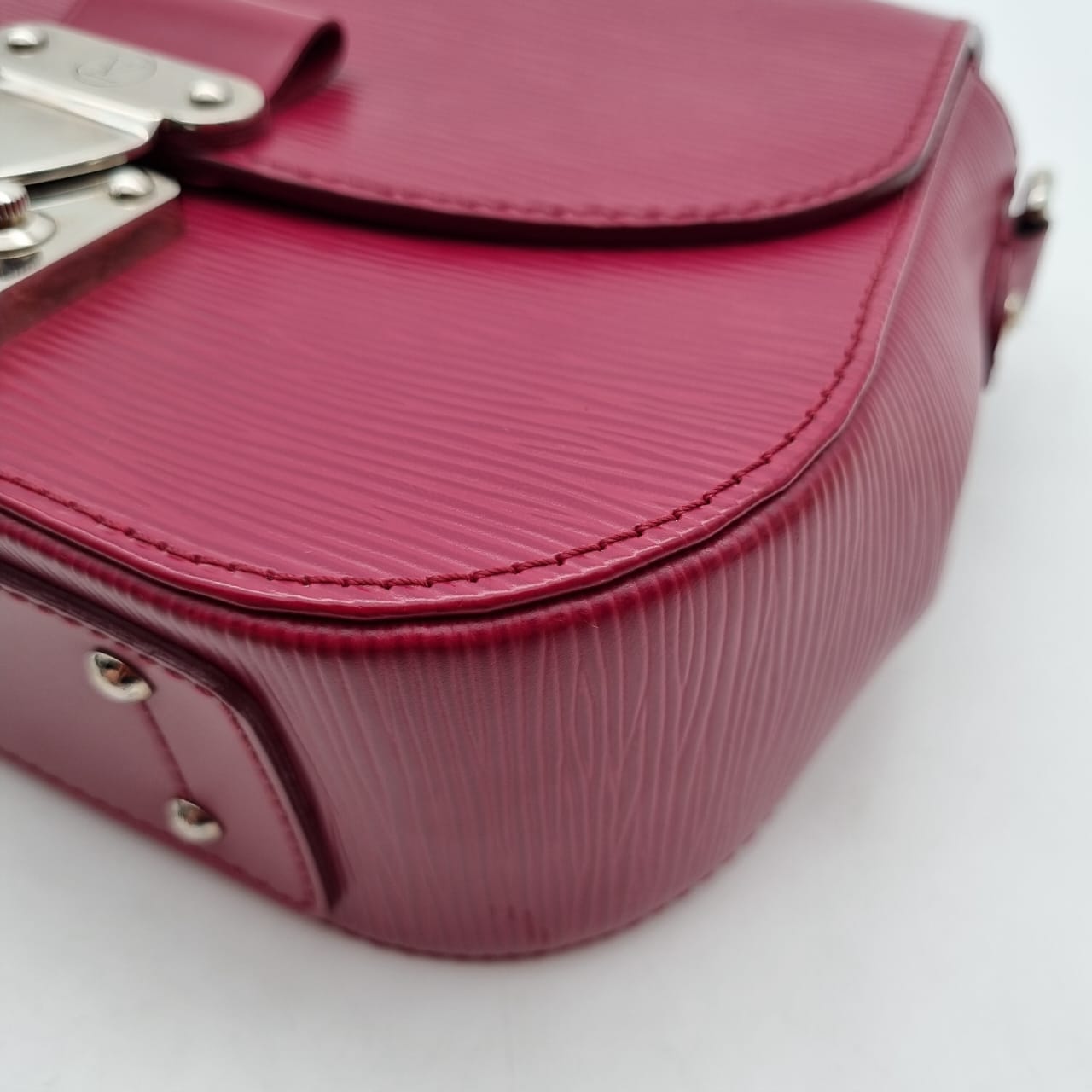 Louis Vuitton Eden Epi Leather Fuschia 2012 SHW Size 18x7x18