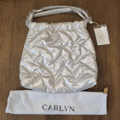 Carlyn Twi Large Pearl White Size 34x9x33