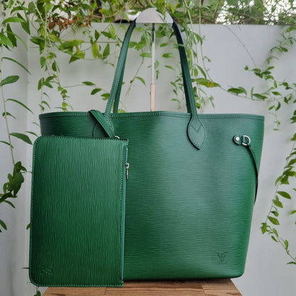 Louis Vuitton Neverfull MM Epi Menthe 2013 Size 33x17x30