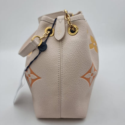 Louis Vuitton Summer Bundle Monogram Beige 2023 Size 27x12x22