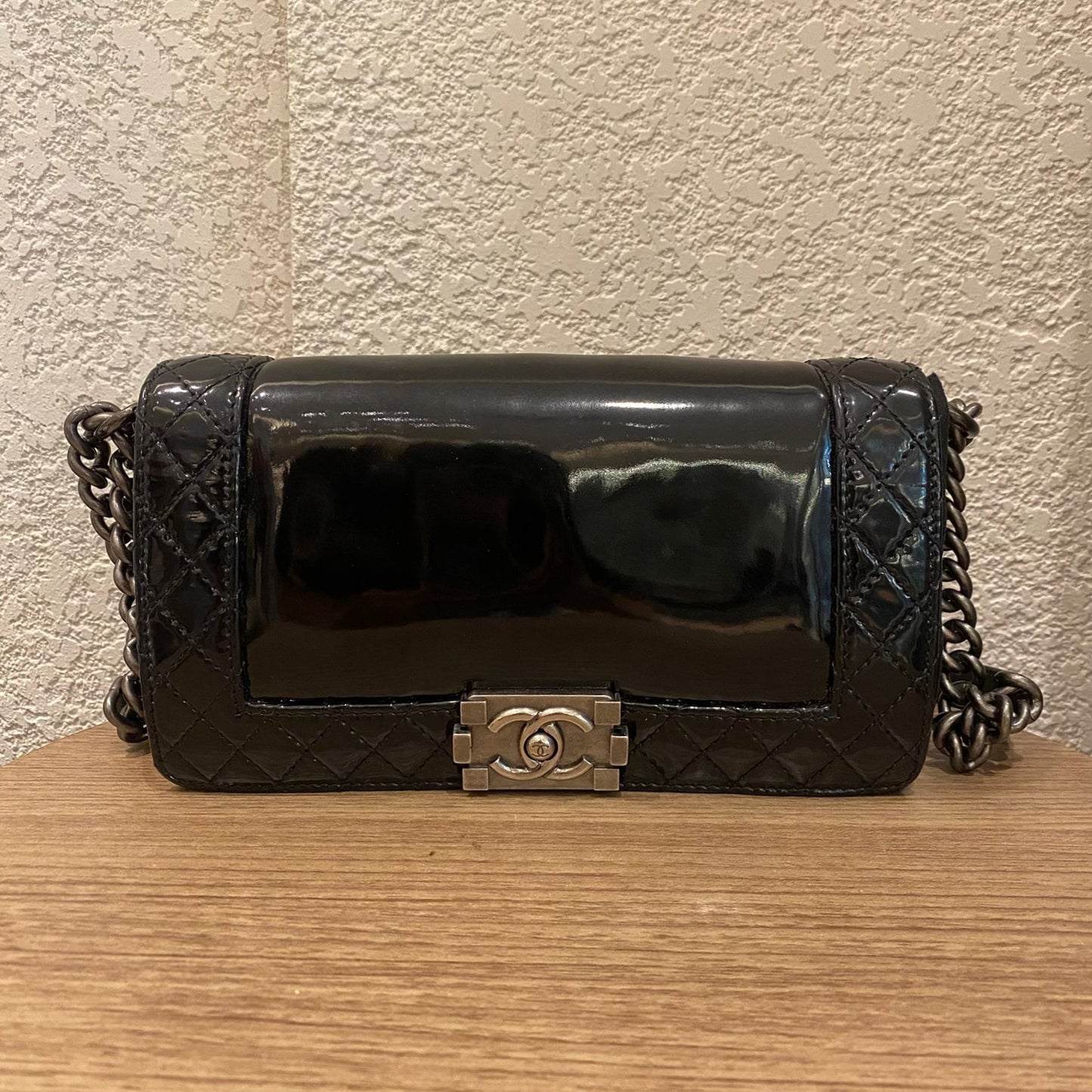 Chanel Boy Patent Leather Black #18 Size 25x7x15
