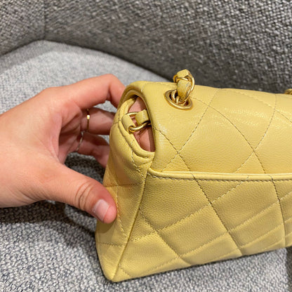 Chanel 22P Seasonal Square Mini In Light Yellow Caviar GHW CHIP Size 17x7x13