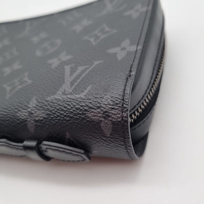 Louis Vuitton Monogram Eclipse Pochette Volga Black 2017 Size 23x14