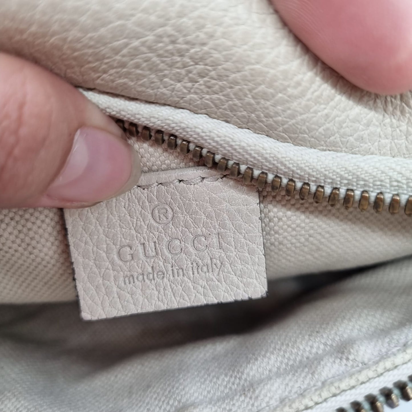 Gucci Belt Bag Ivory Size 29x13