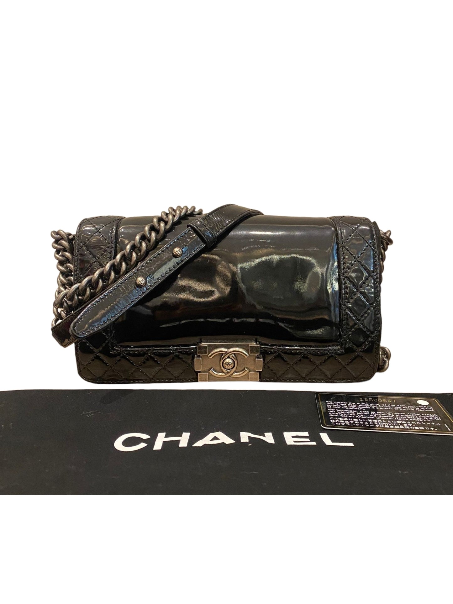 Chanel Boy Patent Leather Black #18 Size 25x7x15
