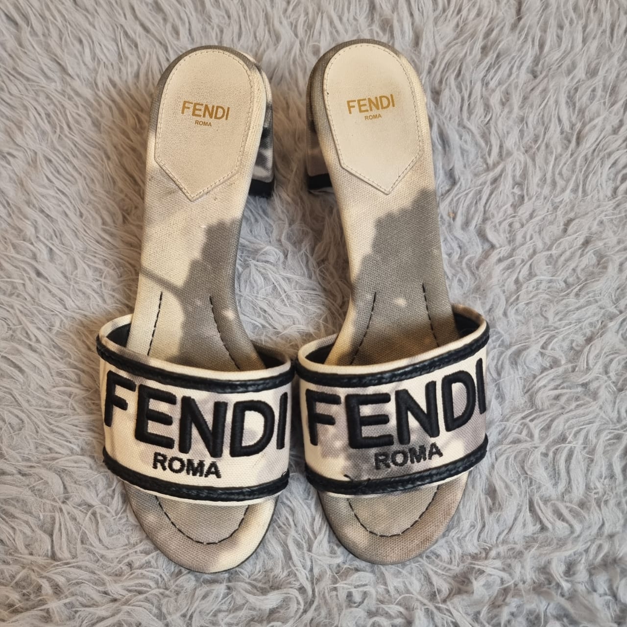 Fendi Signature Floral Motif Slide Sandals White Black Canvas Size 36/24