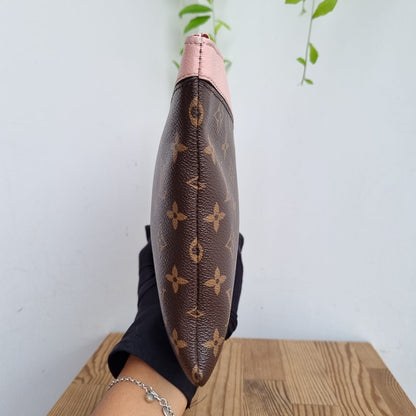 Louis Vuitton Daily Pouch Monogram 2022 Size 30x21