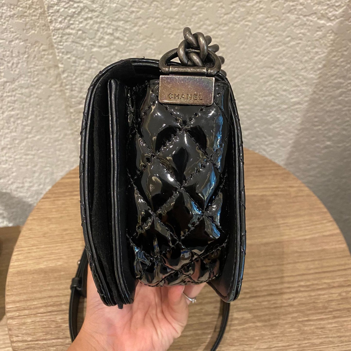 Chanel Boy Patent Leather Black #18 Size 25x7x15