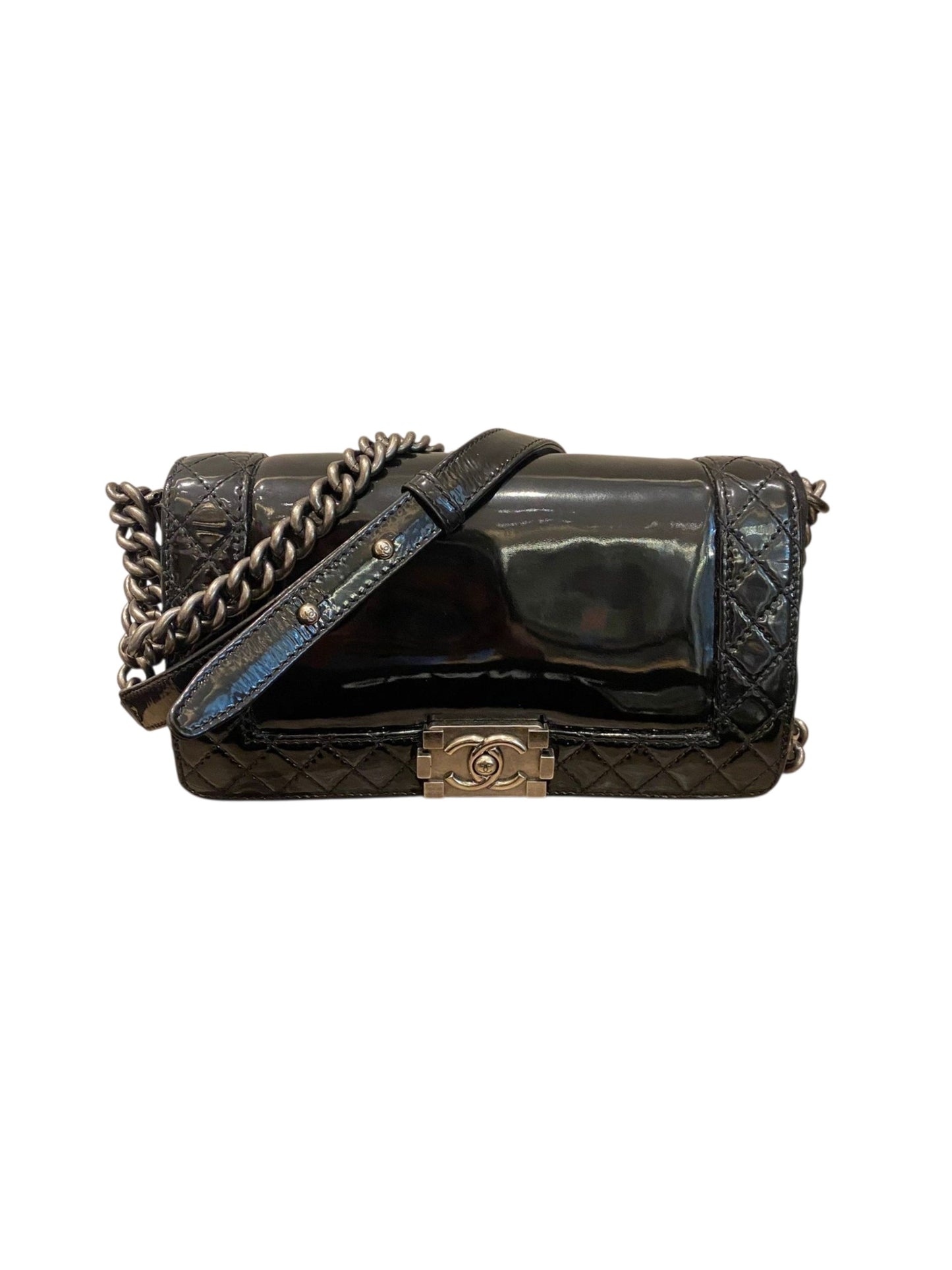 Chanel Boy Patent Leather Black #18 Size 25x7x15