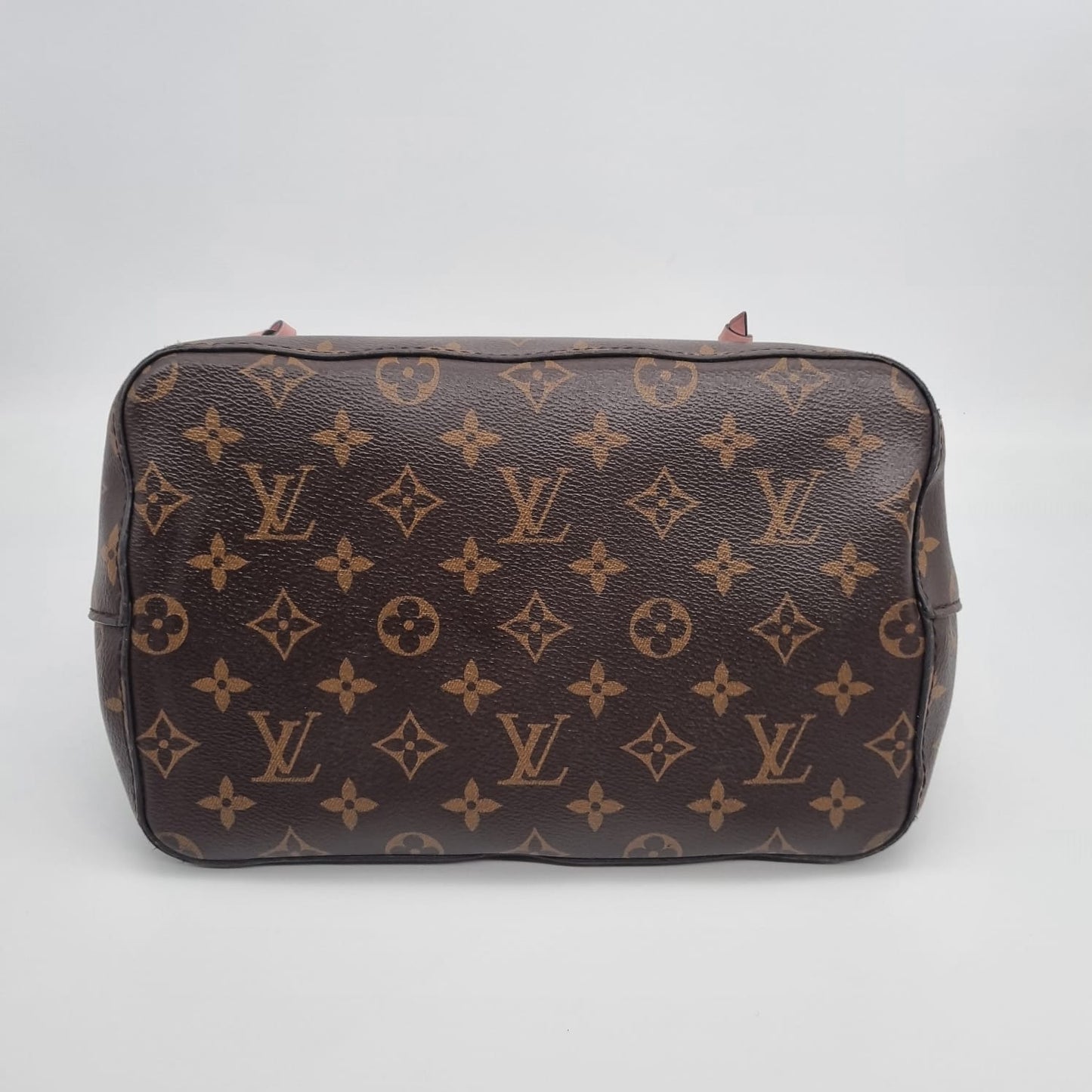 Louis Vuitton NeoNoe Monogram 2019 Size 26x17x26