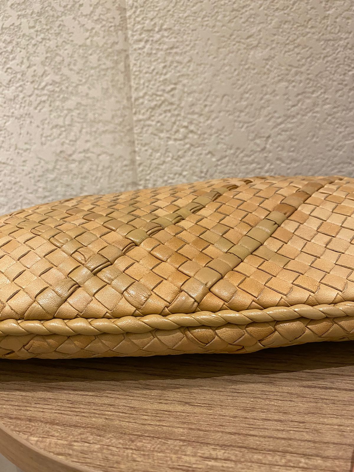 Bottega Veneta Hobo Medium Beige Size 45x30