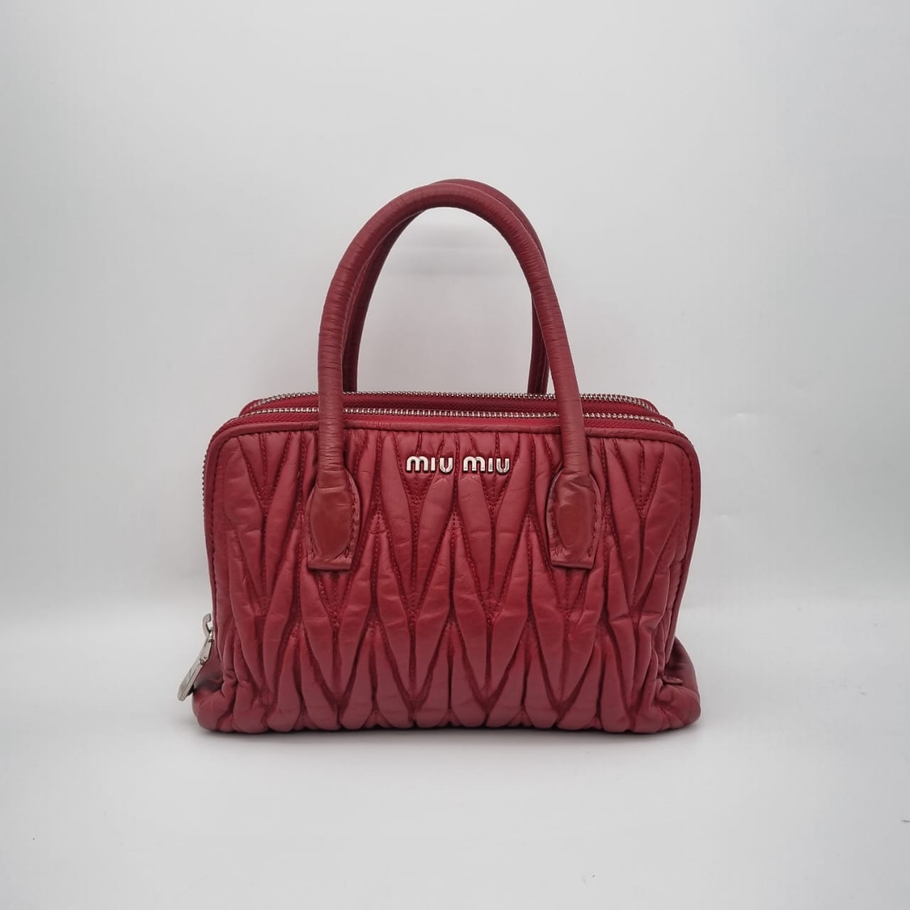 Miu Miu Logo Plaque Matelasse Red Leather Size 26x13x17