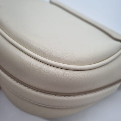 Marc Jacob The J Marc Small Saddle Bag Ivory Size 18x8x16