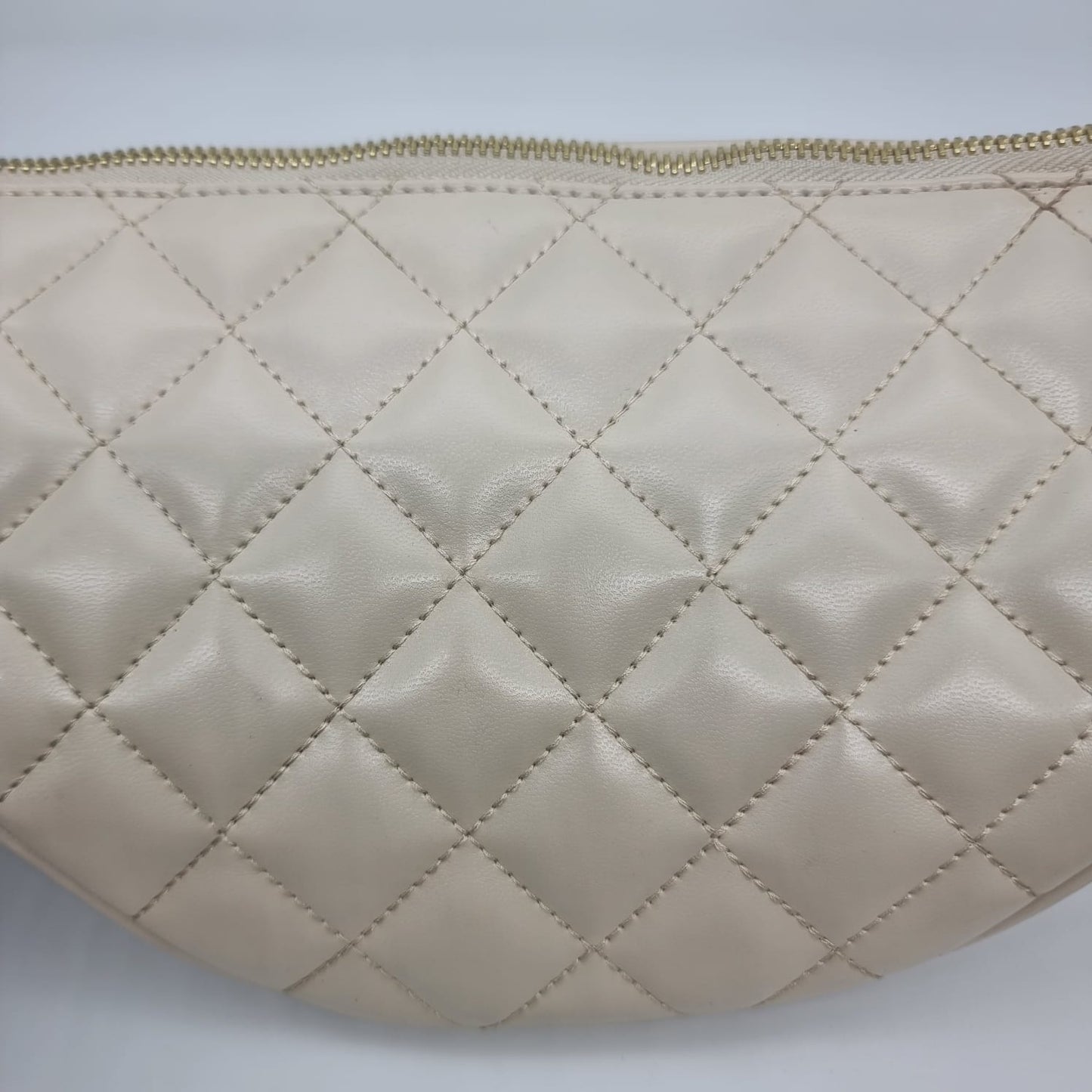 Moshino Lettering Quilted Belt Bag Ivory Size 25x15