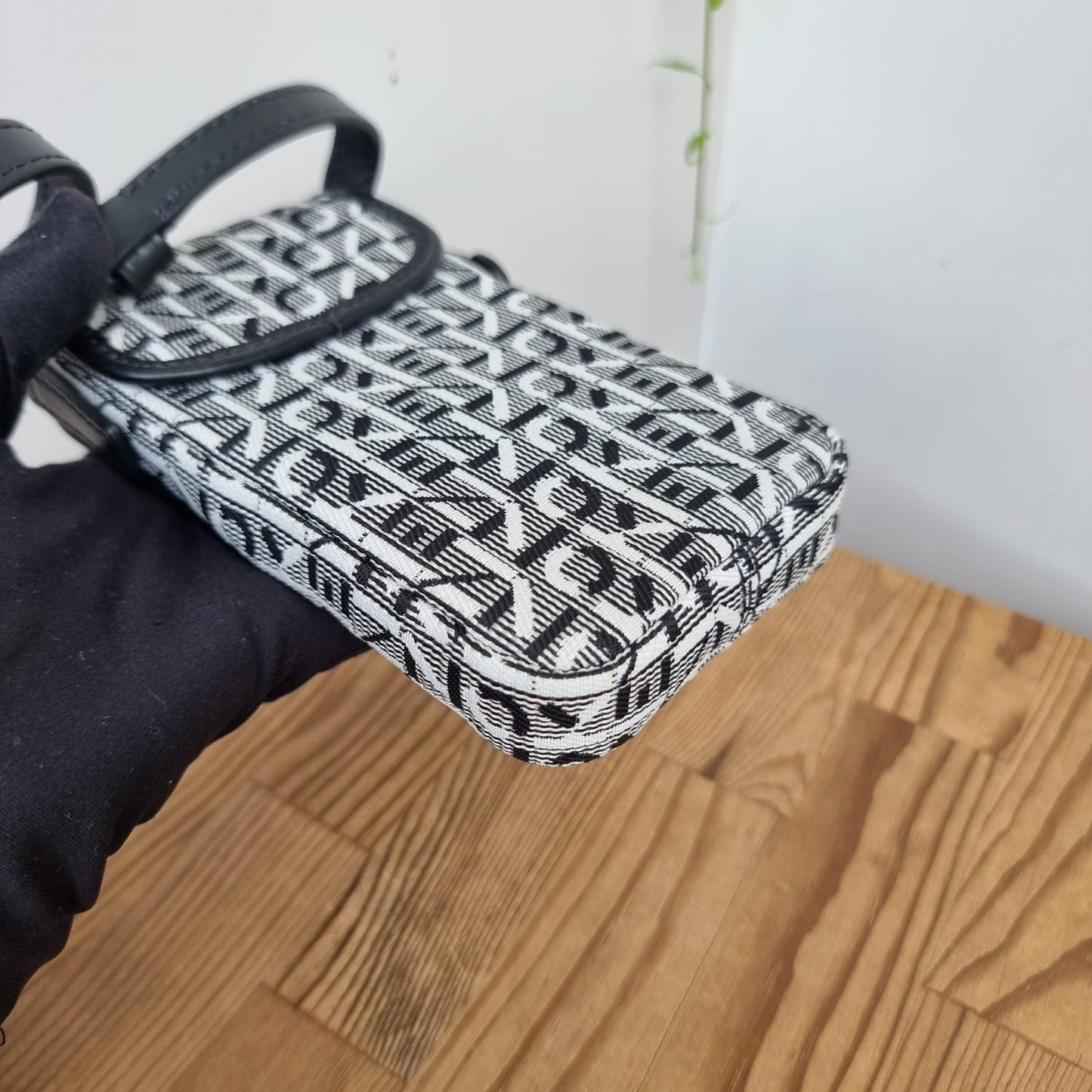 Kenzo Monogram Jacquard Phone Holder Black Size 9x16