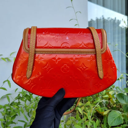 Louis Vuitton Vernish Biscayne Bay PM Shoulder Bag Red 2004 Size 31x8x18