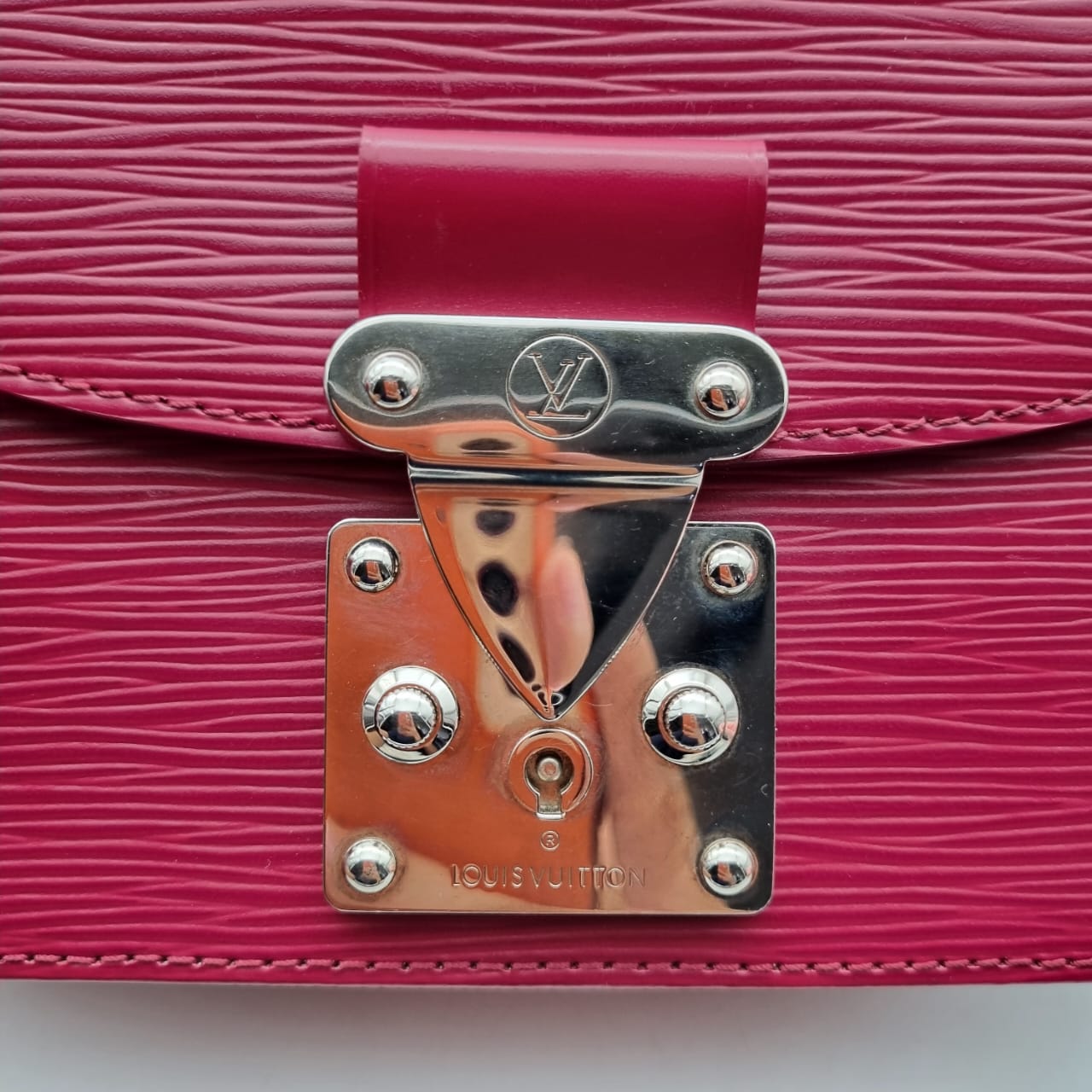 Louis Vuitton Eden Epi Leather Fuschia 2012 SHW Size 18x7x18