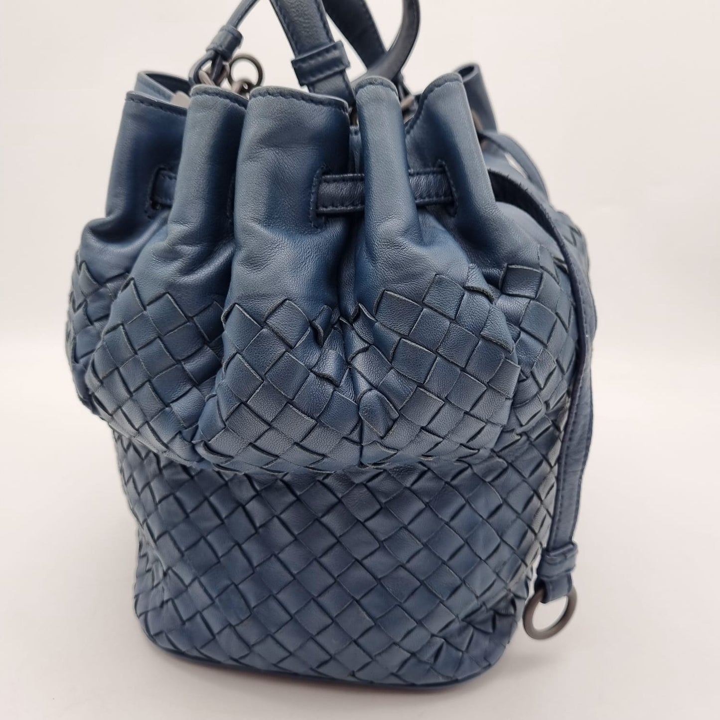 Bottega Veneta Intrecciato Bucket Bag Navy Size 24x15x23