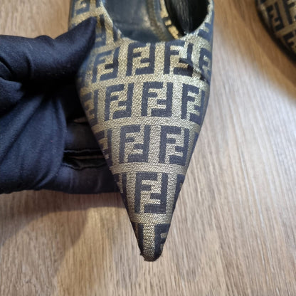 Fendi FF Vintage Kitten Heels Size 39,5/28cm (dari ujung)