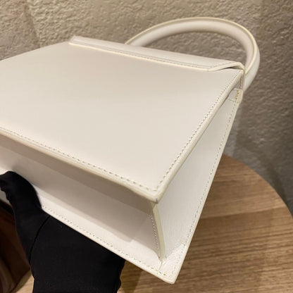 Jacquemus Le Grand Chiquito White Size 24x9x17