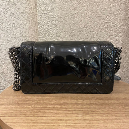 Chanel Boy Patent Leather Black #18 Size 25x7x15