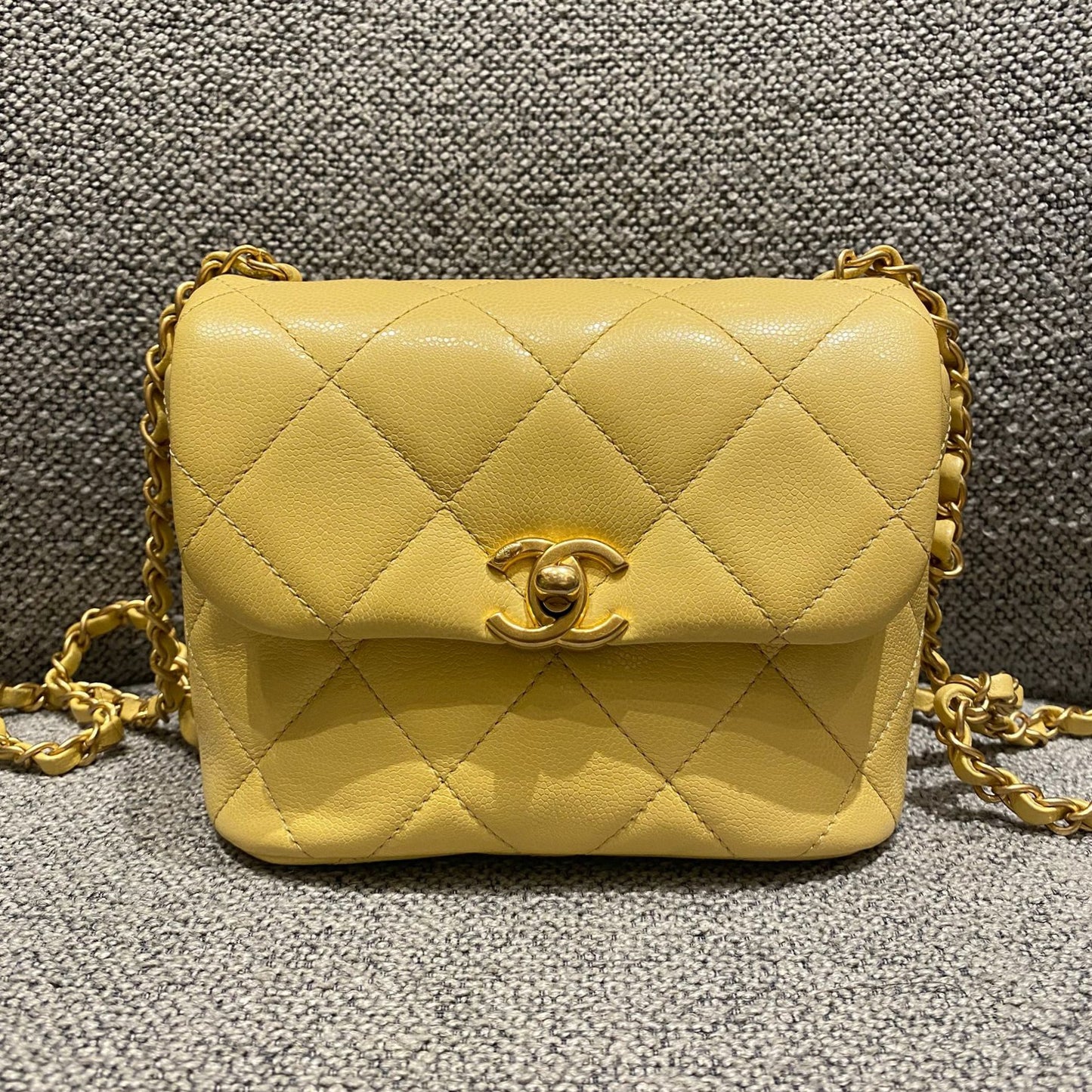 Chanel 22P Seasonal Square Mini In Light Yellow Caviar GHW CHIP Size 17x7x13