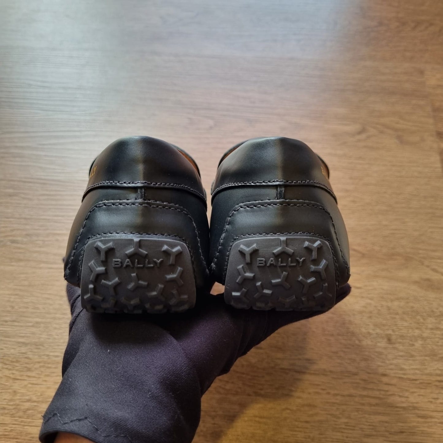 Bally Perthy Black Calf Plan Size 6 /26
