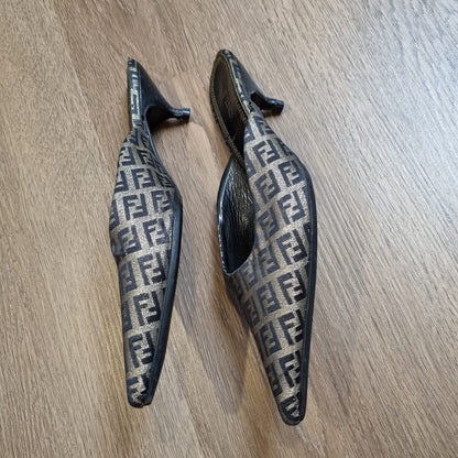 Fendi FF Vintage Kitten Heels Size 39,5/28cm (dari ujung)
